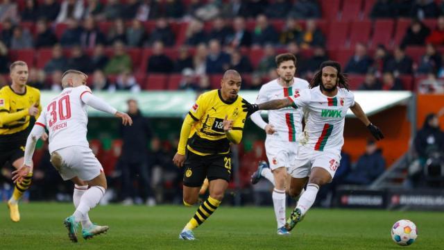 FBL-GER-BUNDESLIGA-AUGSBURG-DORTMUND.jpg